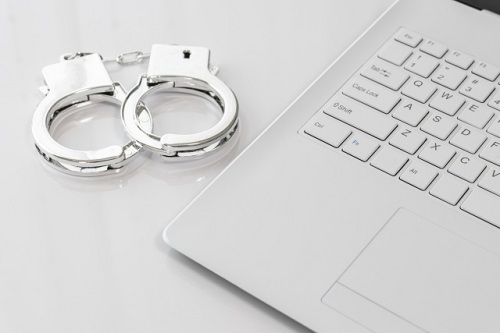 JAVHDの無修正動画は日本で見ても大丈夫なの?逮捕されるリスクについて